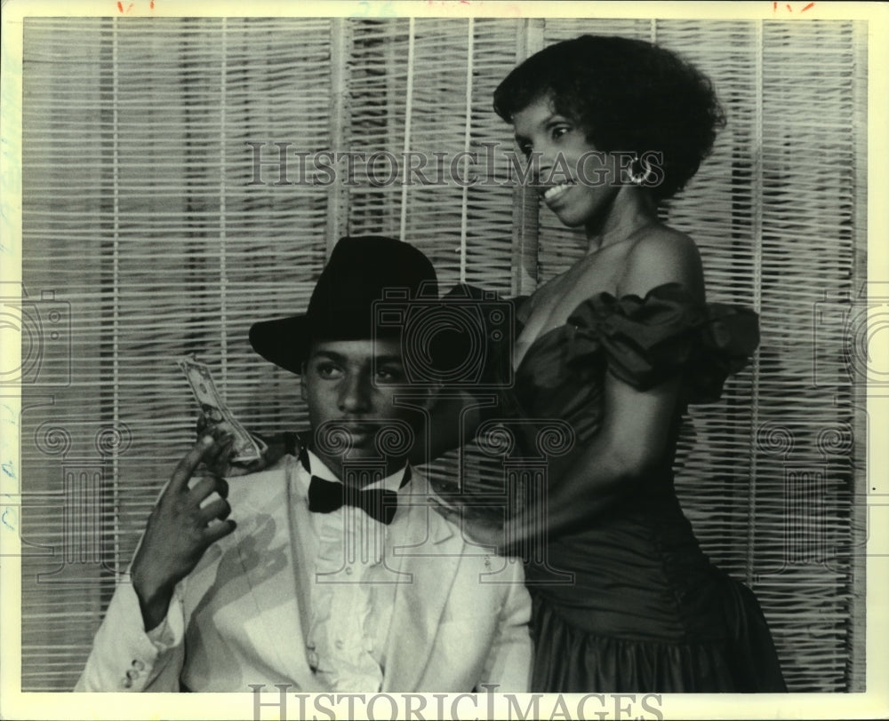 1986 Press Photo Ryan Neal and Cecile Jones, actors- Historic Images
