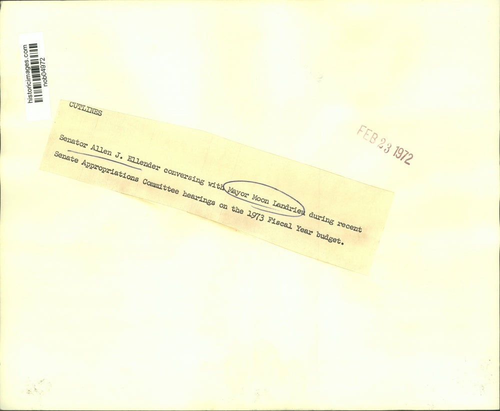 1972 Press Photo Senator Ellender & Mayor Landrieu chat at committee hearing