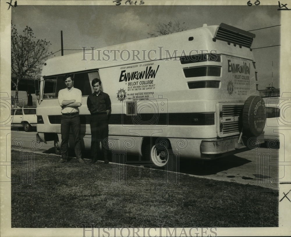 1970 Press Photo Beloit College Science students&#39; motorhome on visit New Orleans- Historic Images