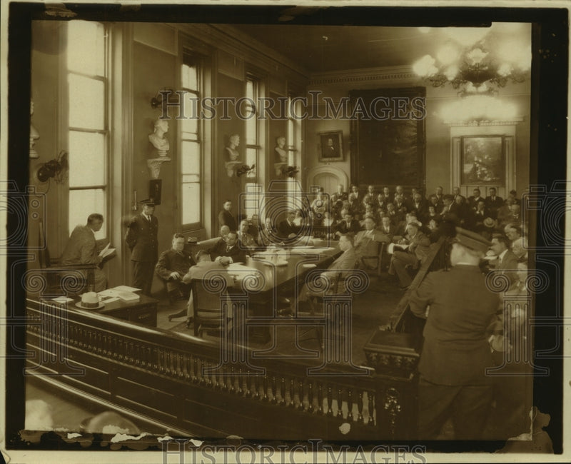 Load image into Gallery viewer, Press Photo Commission Council Chambers in City Hall. - nob05564
