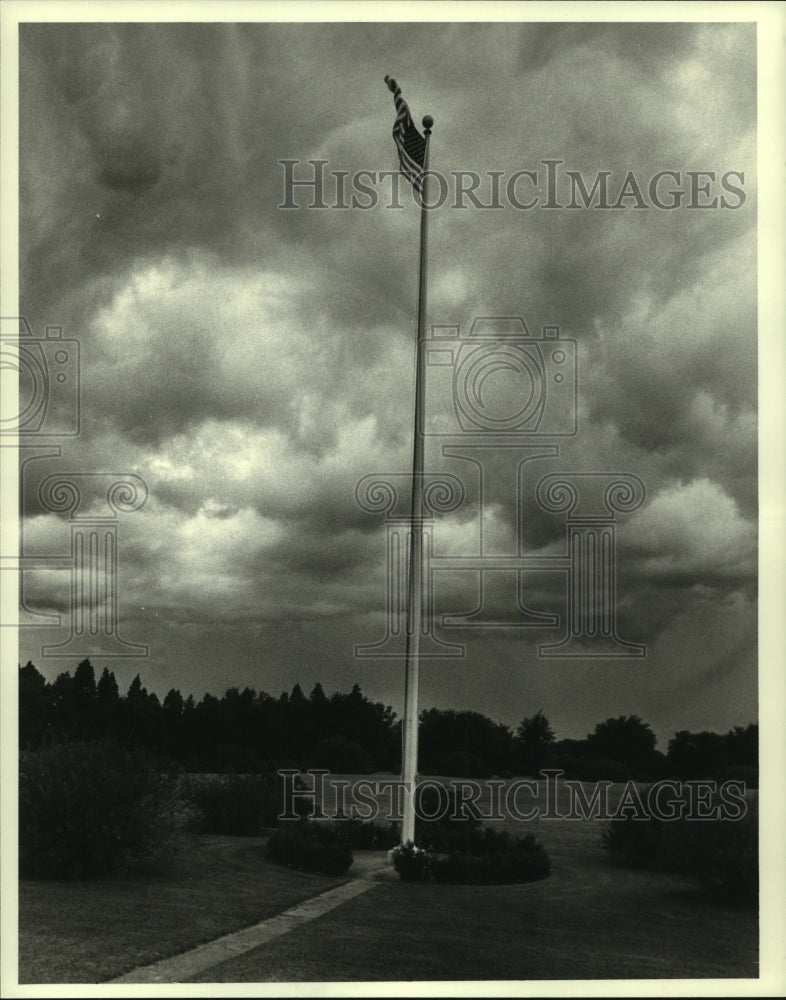 1978 Press Photo American Flag on U.S. Department of Agriculture Research Center- Historic Images