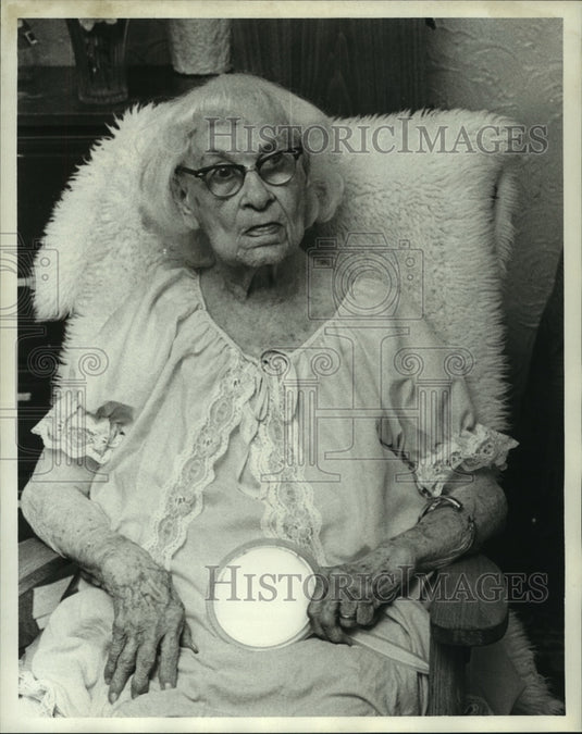 1972 Press Photo Lavinia Miller Ellis celebrates her 100th birthday- Historic Images