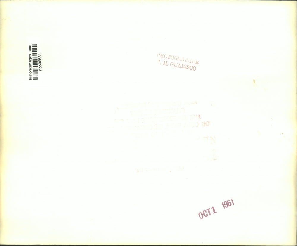 1961 Press Photo Visitors explore and walk grounds of historic fort.