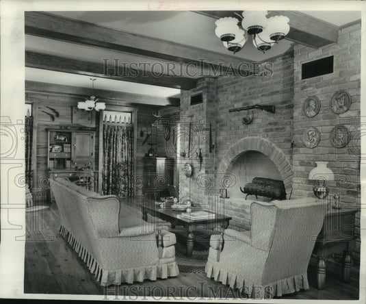 1965 Press Photo Mr. & Mrs. Fortier's comfortably furnished home, Covington, LA