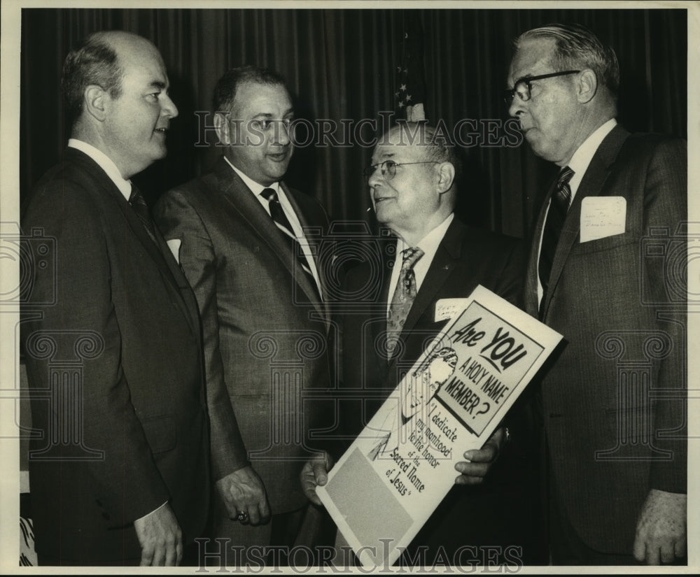 1970 Press Photo Louis Fink and other officers of Holy Name Society. - nob06883