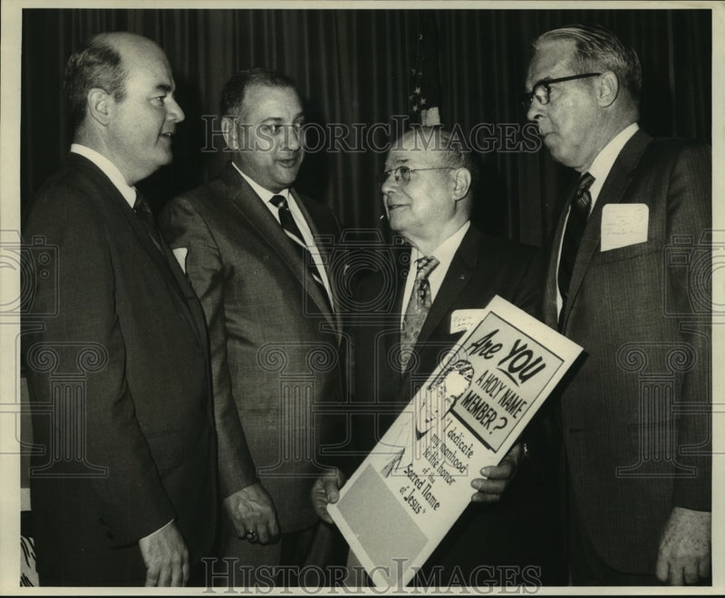 Load image into Gallery viewer, 1970 Press Photo Louis Fink and other officers of Holy Name Society. - nob06883
