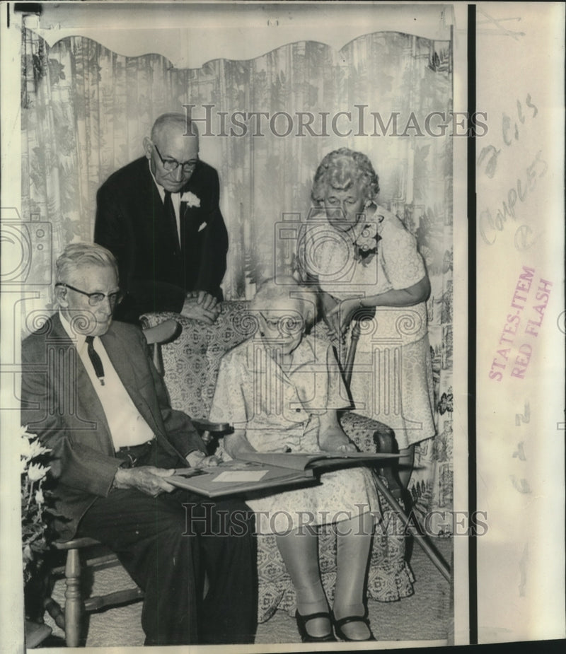 Load image into Gallery viewer, 1966 Press Photo Charles and Rosa Everitt with Fred and Pauline Banks, Kansas
