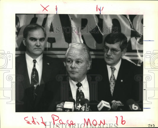 1992 Press Photo Edwin Edwards and others at news conference. - nob08357