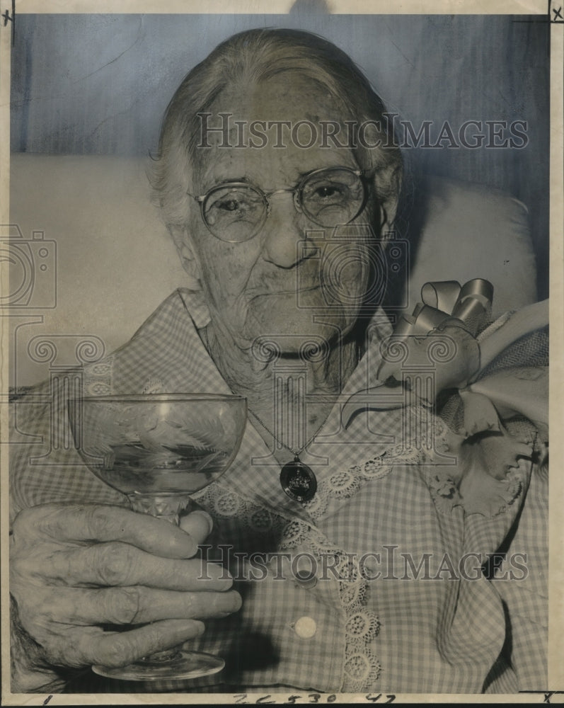 1965 Press Photo Mrs. Joseph France celebrates 100 birthday with a toast