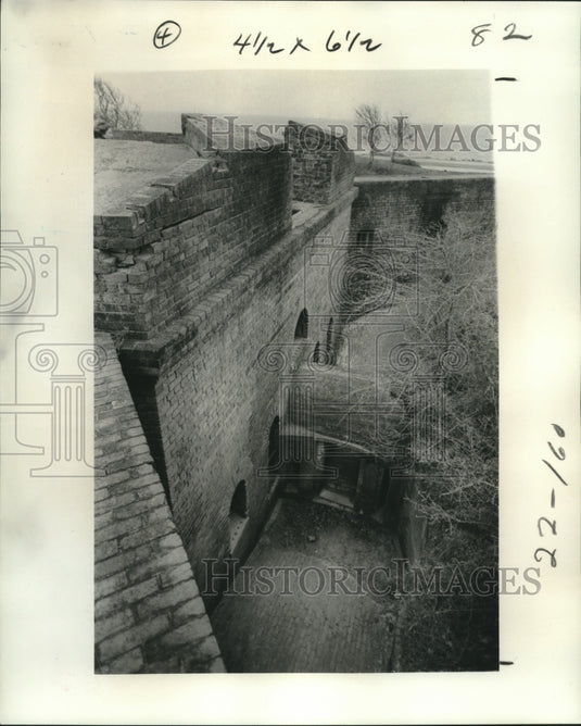 1977 Press Photo Fortress Wall at Fort Gaines, Mobile Bay, Alabama - nob09039