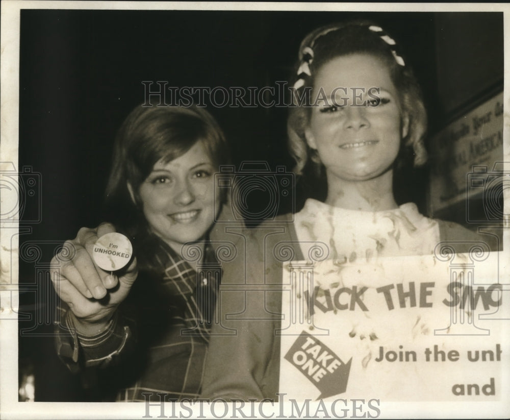 1969 Press Photo Unhooked generation attendees Rosemary Labatut and Dale Fishel