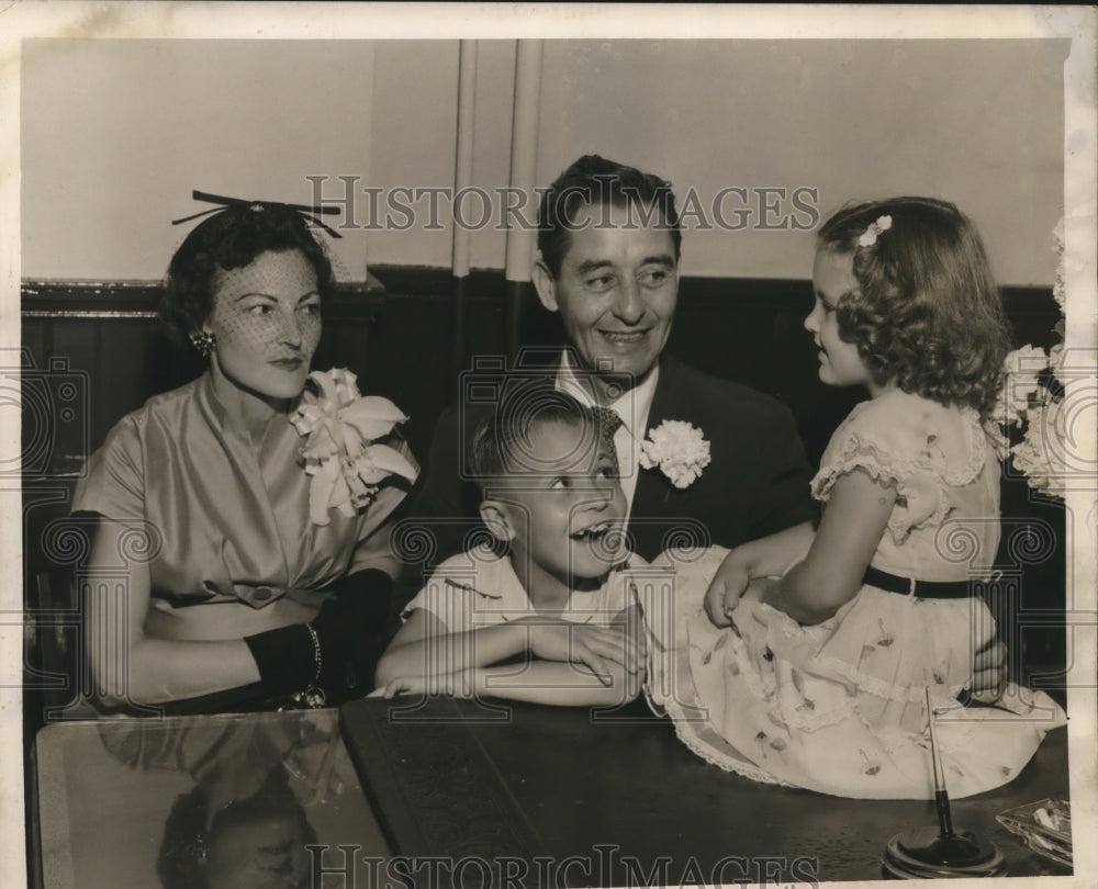  Press Photo Sheriff Coci and family- Historic Images