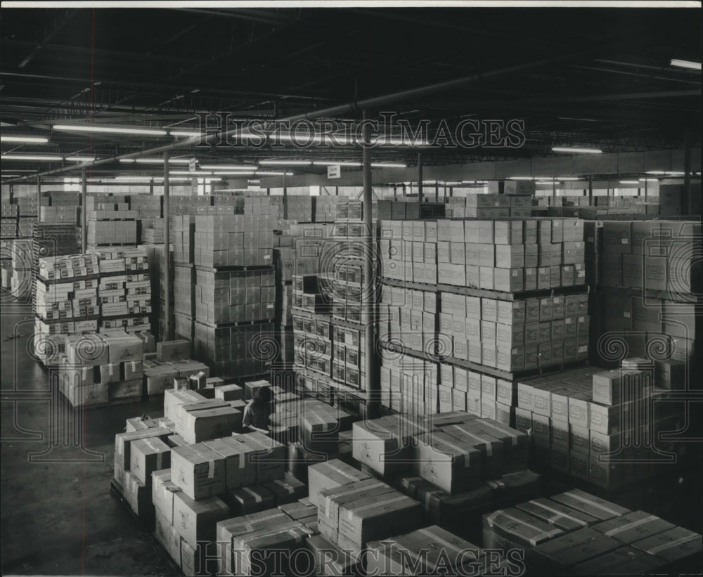 1974 Press Photo Sears Warehouse- Historic Images