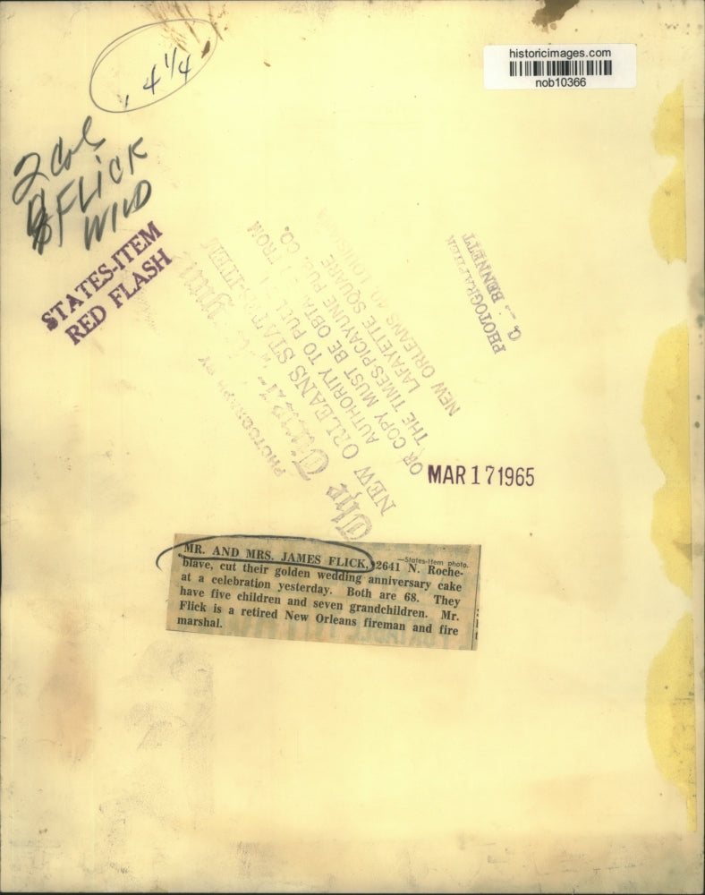 1965 Press Photo Mr and Mrs James Flick cut golden anniversary cake - nob10366