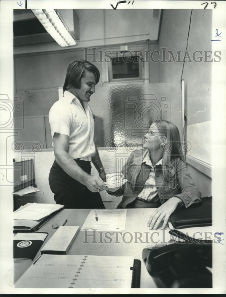 1974 Press Photo Dale Finch, asst. captain Search Rescue &amp; Recovery Diving Team- Historic Images