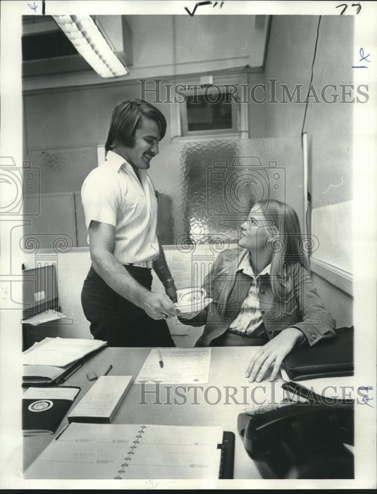 1974 Press Photo Dale Finch, asst. captain Search Rescue & Recovery Diving Team- Historic Images