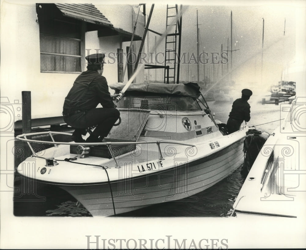 1971 Press Photo Dedication of Fire boat and station at Municipal Yacht Harbor- Historic Images