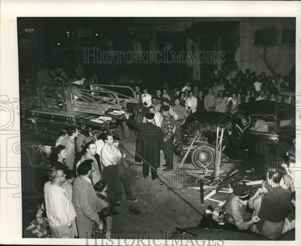 1963 Press Photo Scene of a car and fire truck accident. - nob10792