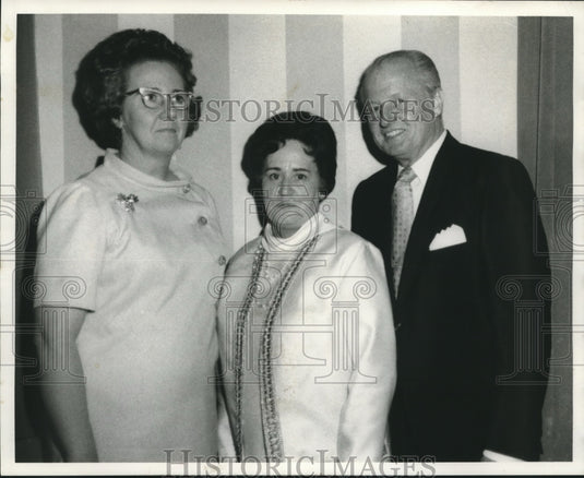 1971 Press Photo Mrs. Dorthy Humphrey, Mrs. Wanda Spotto, Mr. George B. Field