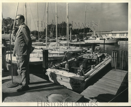 1972 Press Photo Fireboat, Municipal Yacht Harbor, Chief Sam Salvador