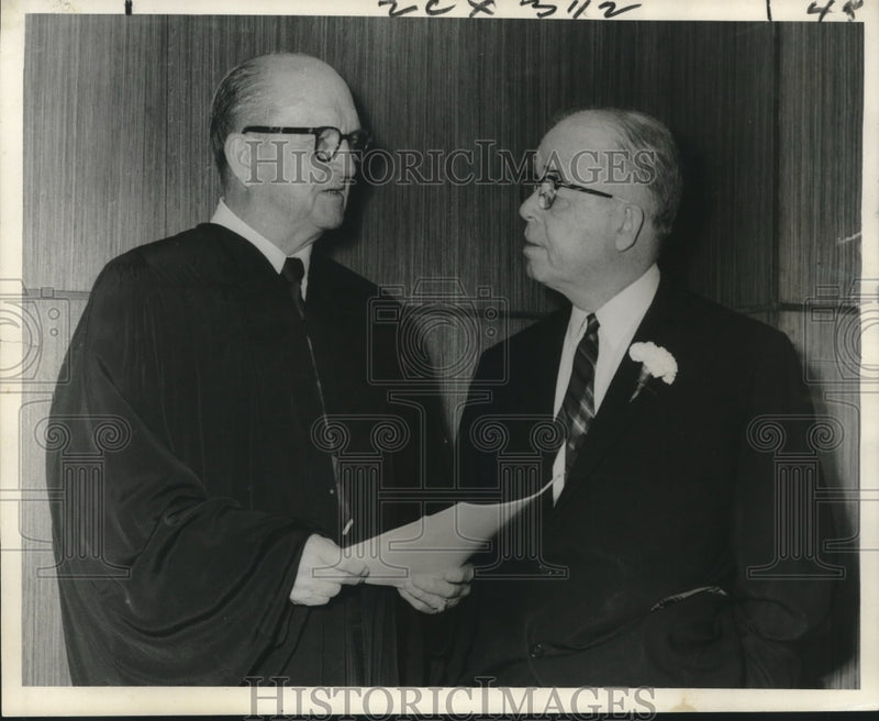 Load image into Gallery viewer, 1966 Press Photo Louisiana Chief Justice John Fournet &amp; former Gov. Sam Jones
