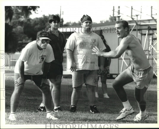 Press Photo Greg Rawle watching agility drills- Fisher High School Football- Historic Images