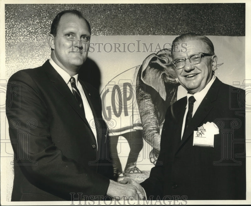 Load image into Gallery viewer, 1966 Press Photo Republican Chairman Ray Bliss greets Mr. Wayne Fowler
