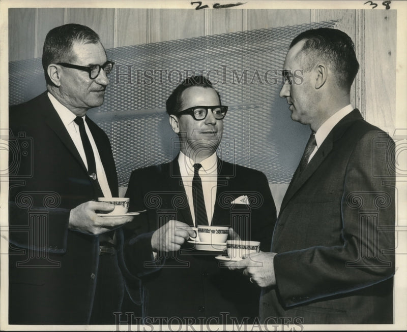 Load image into Gallery viewer, 1962 Press Photo Louisiana Credit Union League meeting at the Roosevelt Hotel
