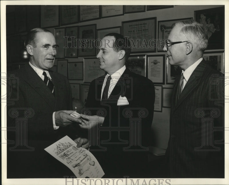 Load image into Gallery viewer, 1954 Press Photo A Local company honoring one of their best employees
