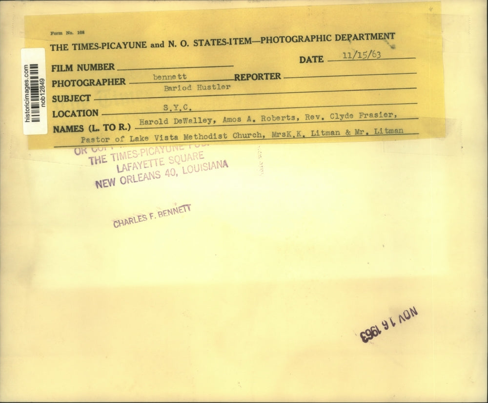 1963 Press Photo Group Prepares to Christen Ship "at Southern Yacht Club