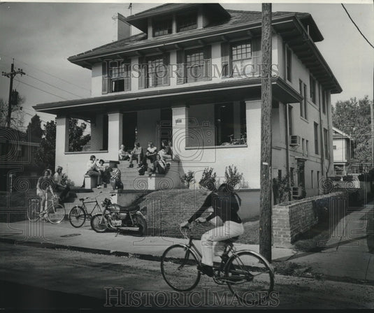 1974 Press Photo Sigma Alpha Epsilon's spacious Broadway house - nob12866