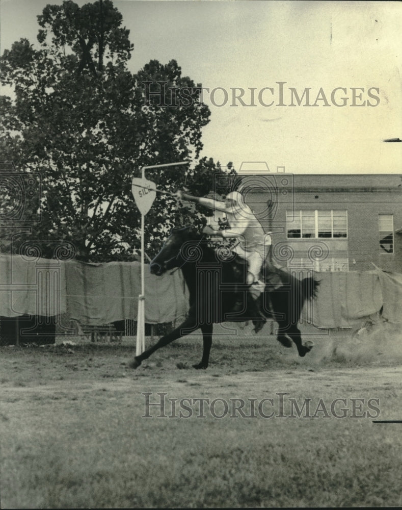 1967 Press Photo Gerald Fontenot, winner of Cotton Festival Tourni. - nob13335