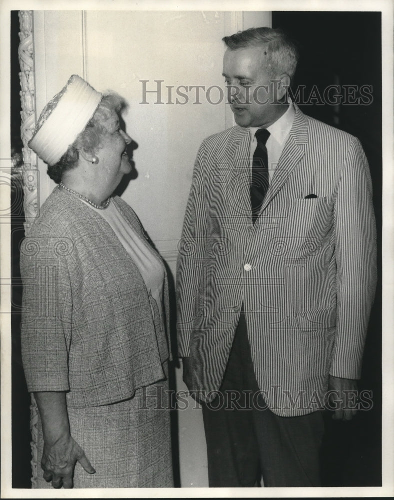 1970 Press Photo Mrs. Camilla Mays Frank and Charles S. Marshall- Historic Images