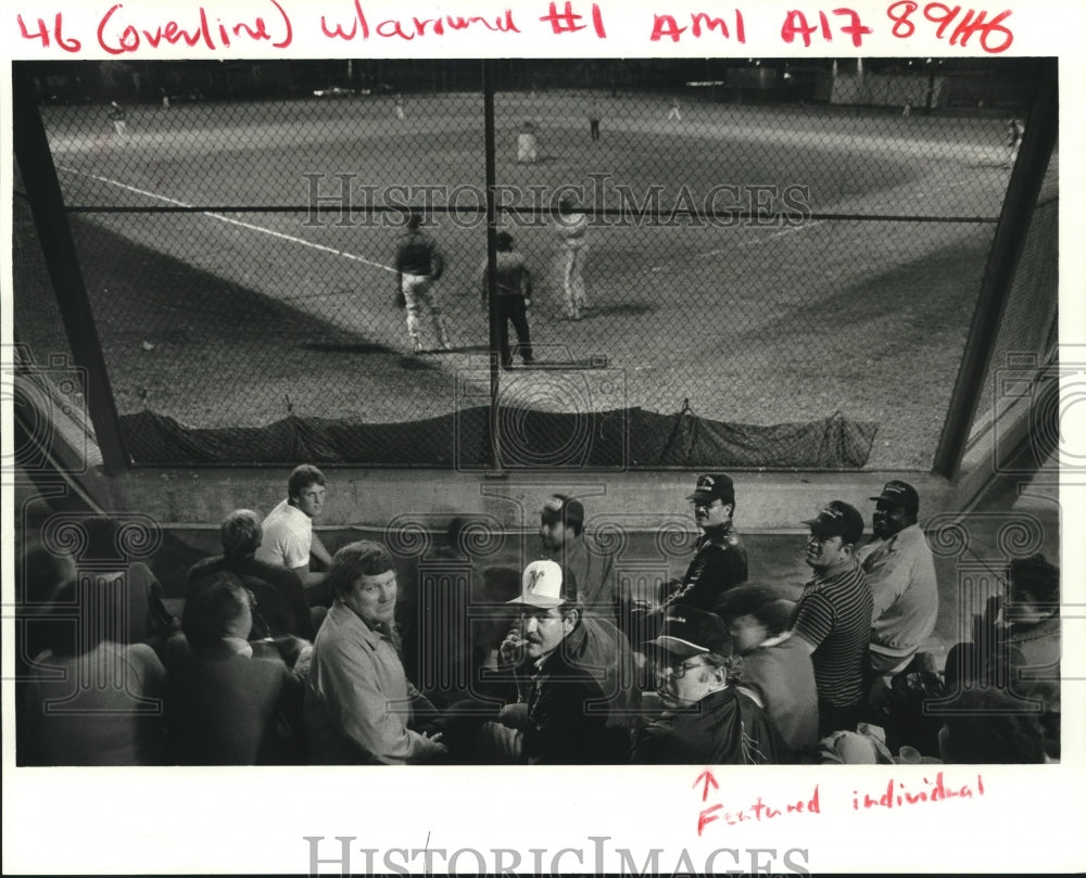 1986 Press Photo Eddie Frey watching his son&#39;s game at Skelly Park - nob13749- Historic Images