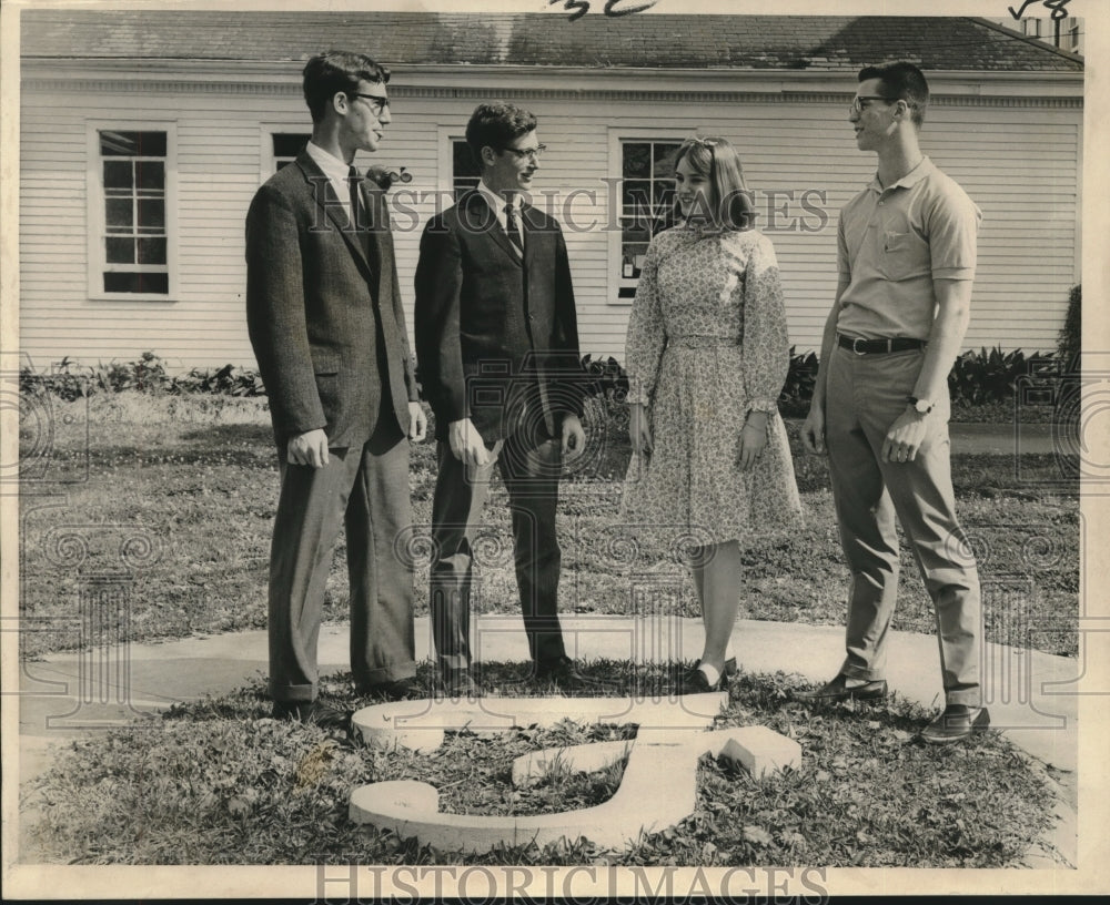 1966 Press Photo Jack Sperling, Julian Landau, Margaret M&#39;Gill and Jim Beam