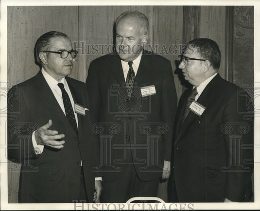 1971 Press Photo Bernard Frank & others at Federal Bar meeting at Roosevelt