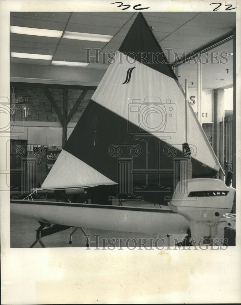 1969 Press Photo Outdoor Living and Vacation show at the Oakwood Shopping Center