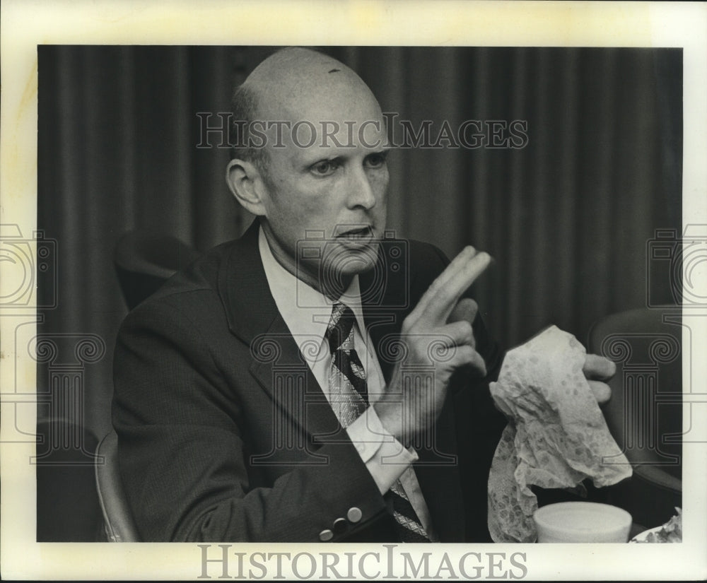 1977 Press Photo U.S. Astronaut C. Gordon Fullerton - Historic Images