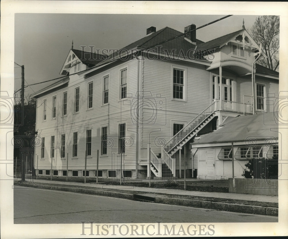 1956 Press Photo Exterior view of McDonogh #36 Elementary School - nob15237- Historic Images