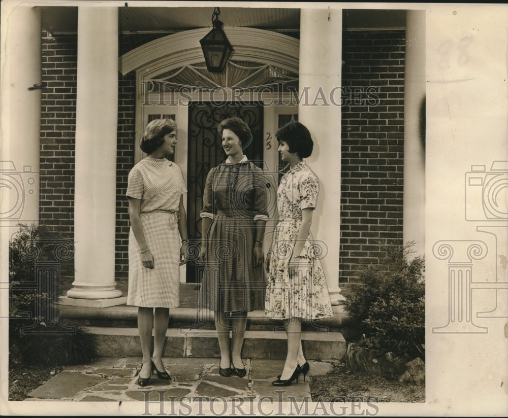 1962 Press Photo Jane Alexander family entertains Carey &amp; Elizabeth French