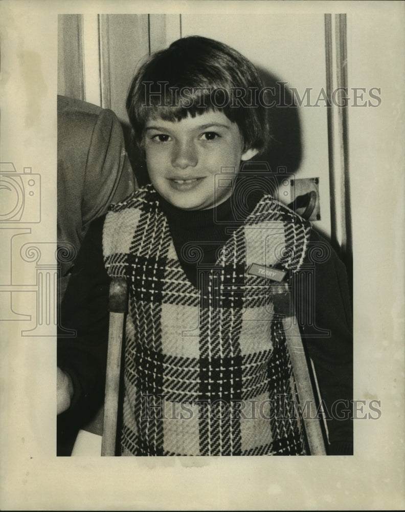 Load image into Gallery viewer, 1970 Press Photo Theresa Gauther, 1971 Poster Girl during Easter Seal Luncheon
