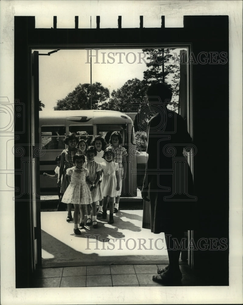 1964 Press Photo Mrs Anthony St. Pierre, director of migrant school at Natalbany