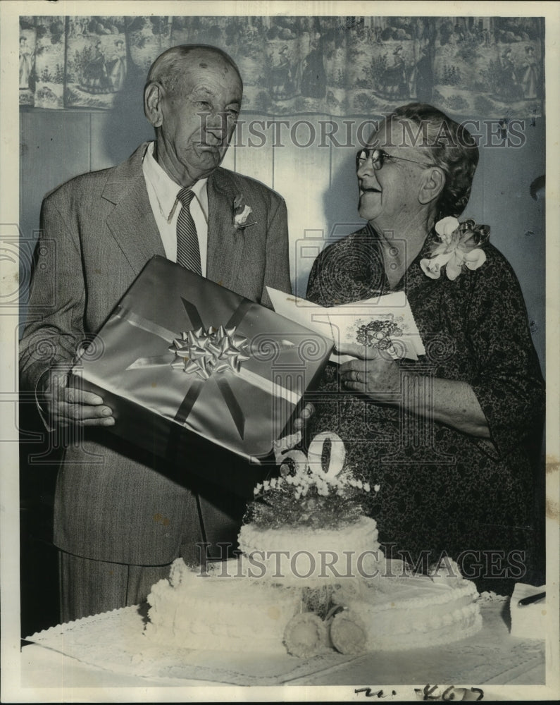 1964 Press Photo Mr. and Mrs.Charles Gausepohl celebrate their 50th anniversary.- Historic Images