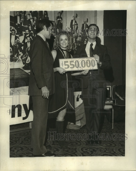 1971 Press Photo Mrs. Gaudin & others at Symphony Fund Cocktail Party, Roosevelt- Historic Images