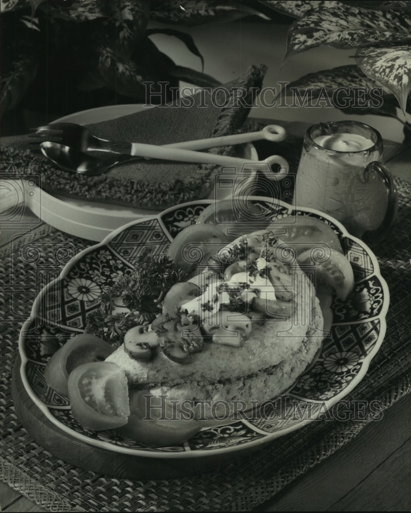Load image into Gallery viewer, 1978 Press Photo Wheat Germ Omelet cooks in minutes in the microwave.
