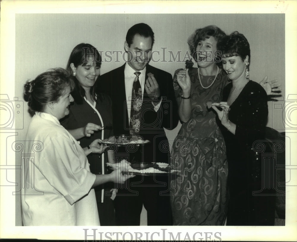  Press Photo GNO Cerebral Palsy event honoring Pat Swilling attendees- Historic Images