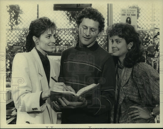 1985 Press Photo Victor Garber from a scene in his latest film - Historic Images