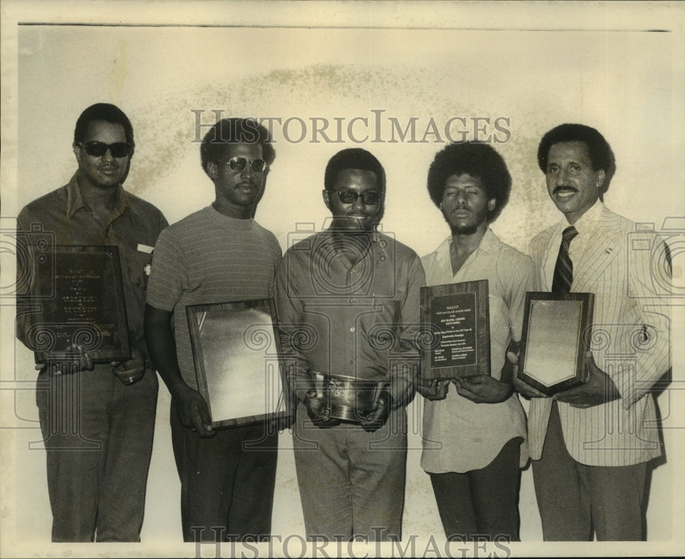 1971 Press Photo Claude Gasper and other recipients of NAACP Awards- Historic Images