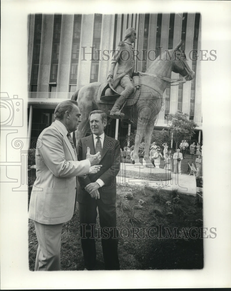 1977 Press Photo Unveiling ceremonies of the Galvez Statue - nob17727- Historic Images