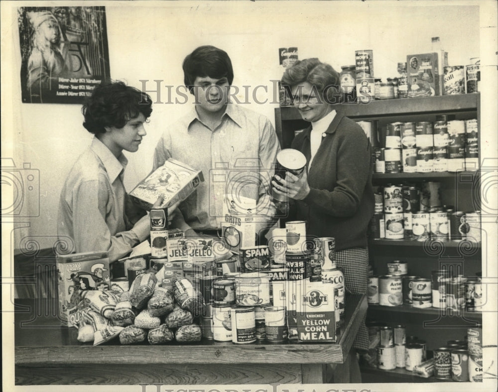 1972 Press Photo Country Day School in Metairie joins Metropolitan Food Drive- Historic Images